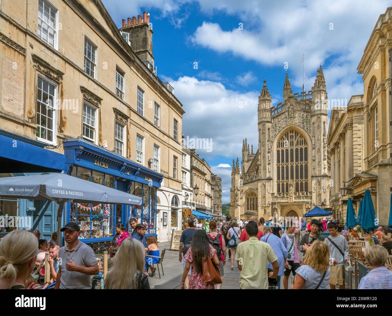 View down Abbey Churchyard towards Bath Abbey with the Roman Baths to ...
