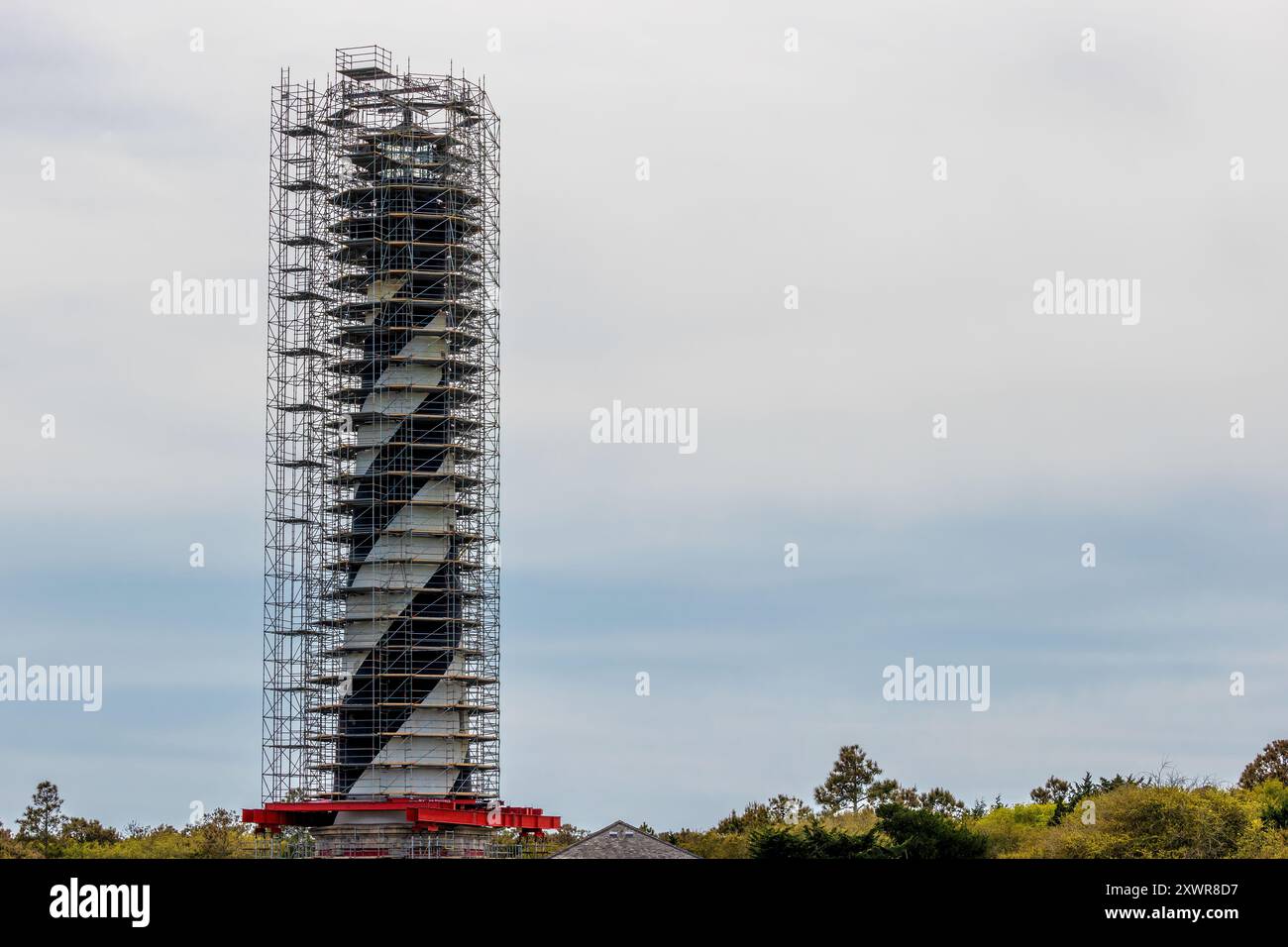 Restoration of Cape Hatteras Lighthouse surrounded with scaffolding on ...
