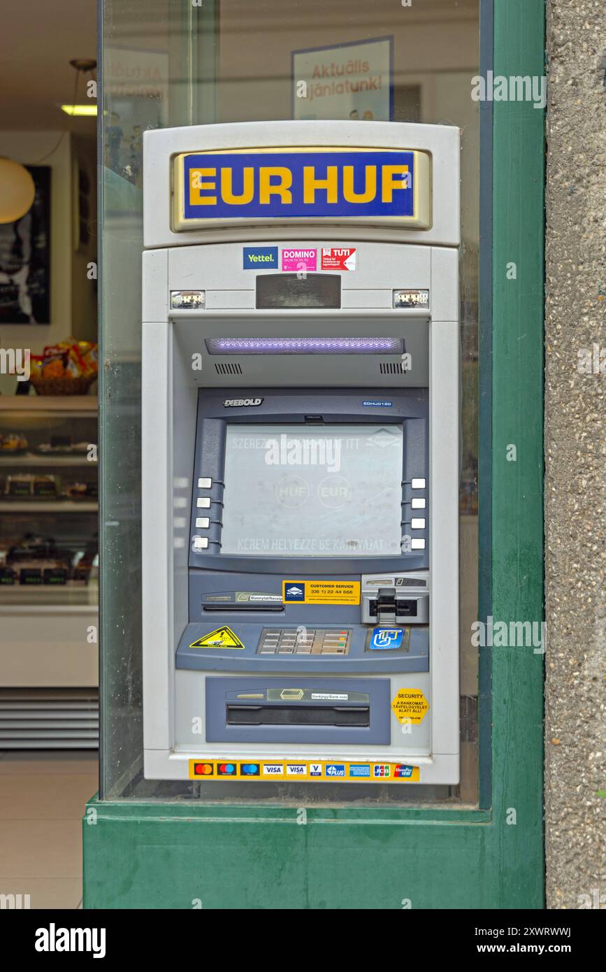 First bank atm machine hi-res stock photography and images - Alamy