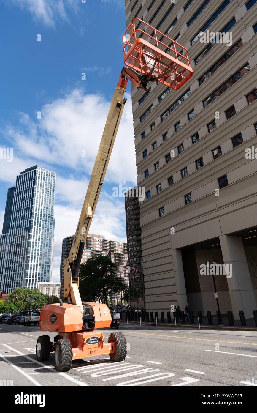 Jlg lift hi-res stock photography and images - Alamy