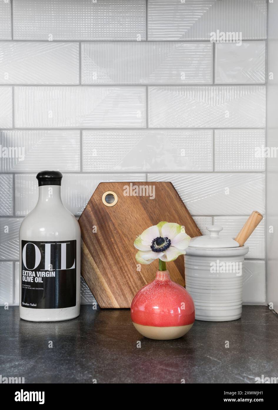 Jet mist granite countertops with leather finish hi-res stock photography  and images - Alamy, image size:945x1390