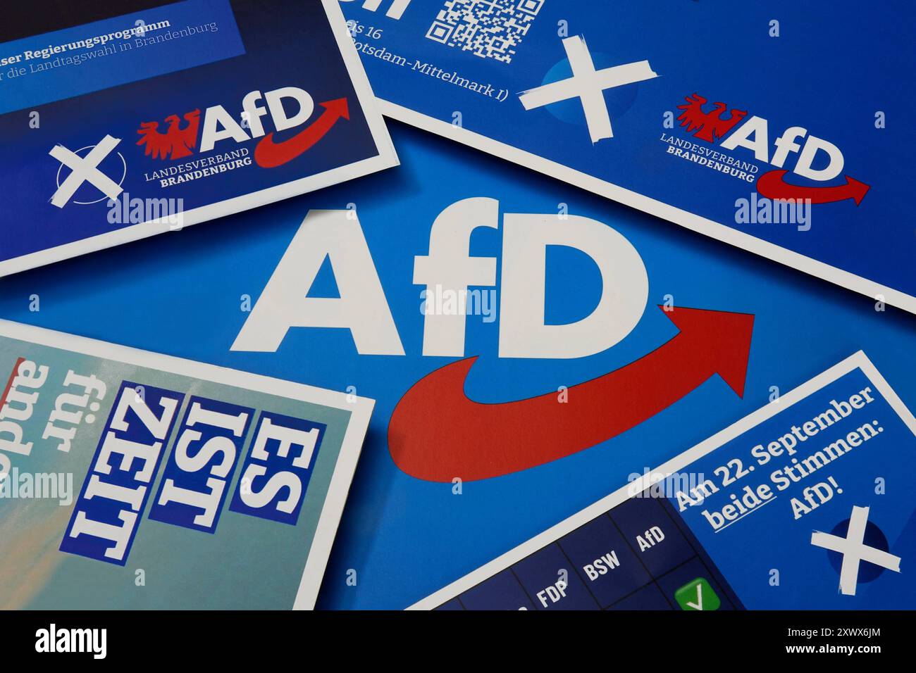 Laenderflyer hi-res stock photography and images - Alamy