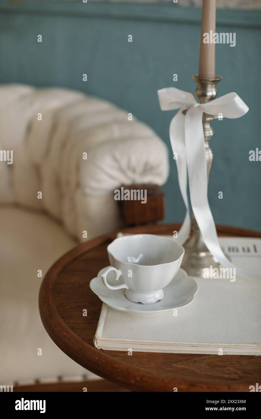Empty candlestick hi-res stock photography and images - Alamy