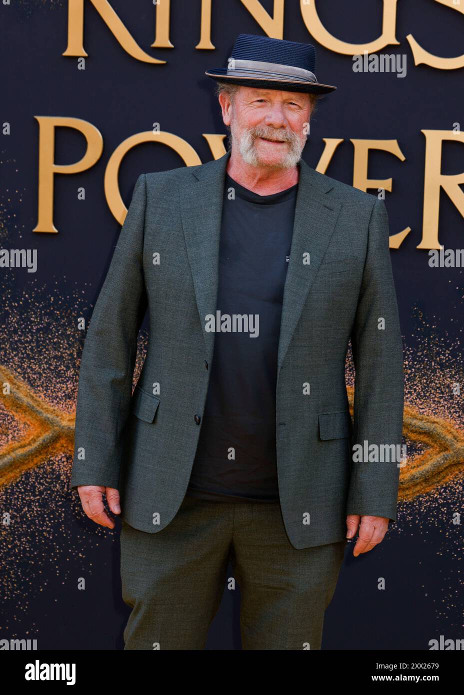 Peter Mullan attends The Lord Of The Rings: The Rings Of Power Premiere ...