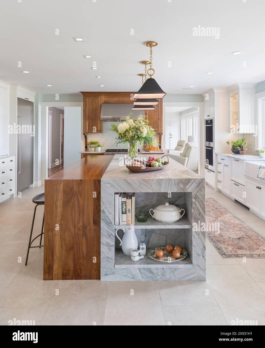 Urban electric pendant lights over island hires stock photography and