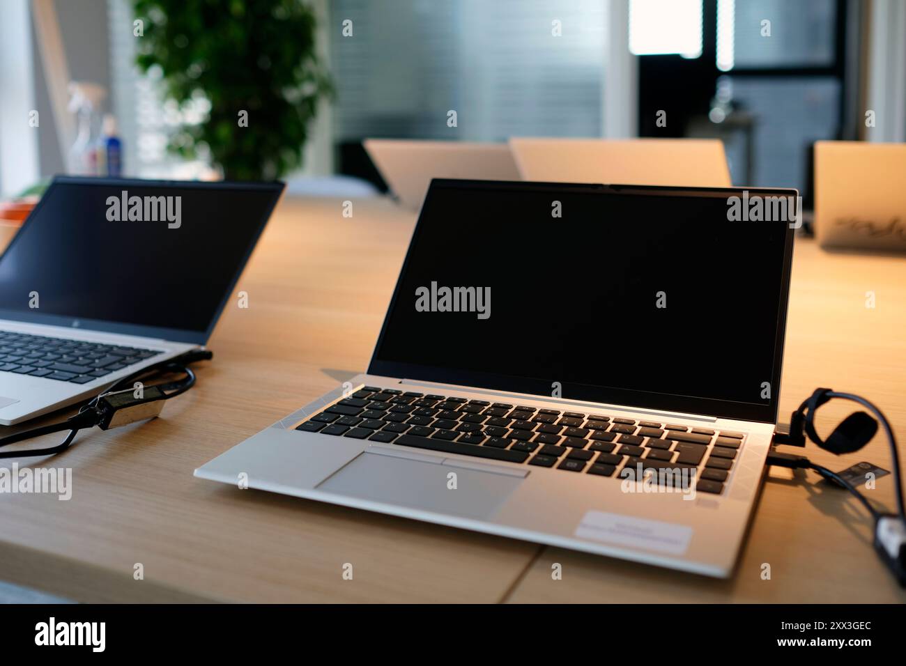 Coworking culture hi-res stock photography and images - Alamy
