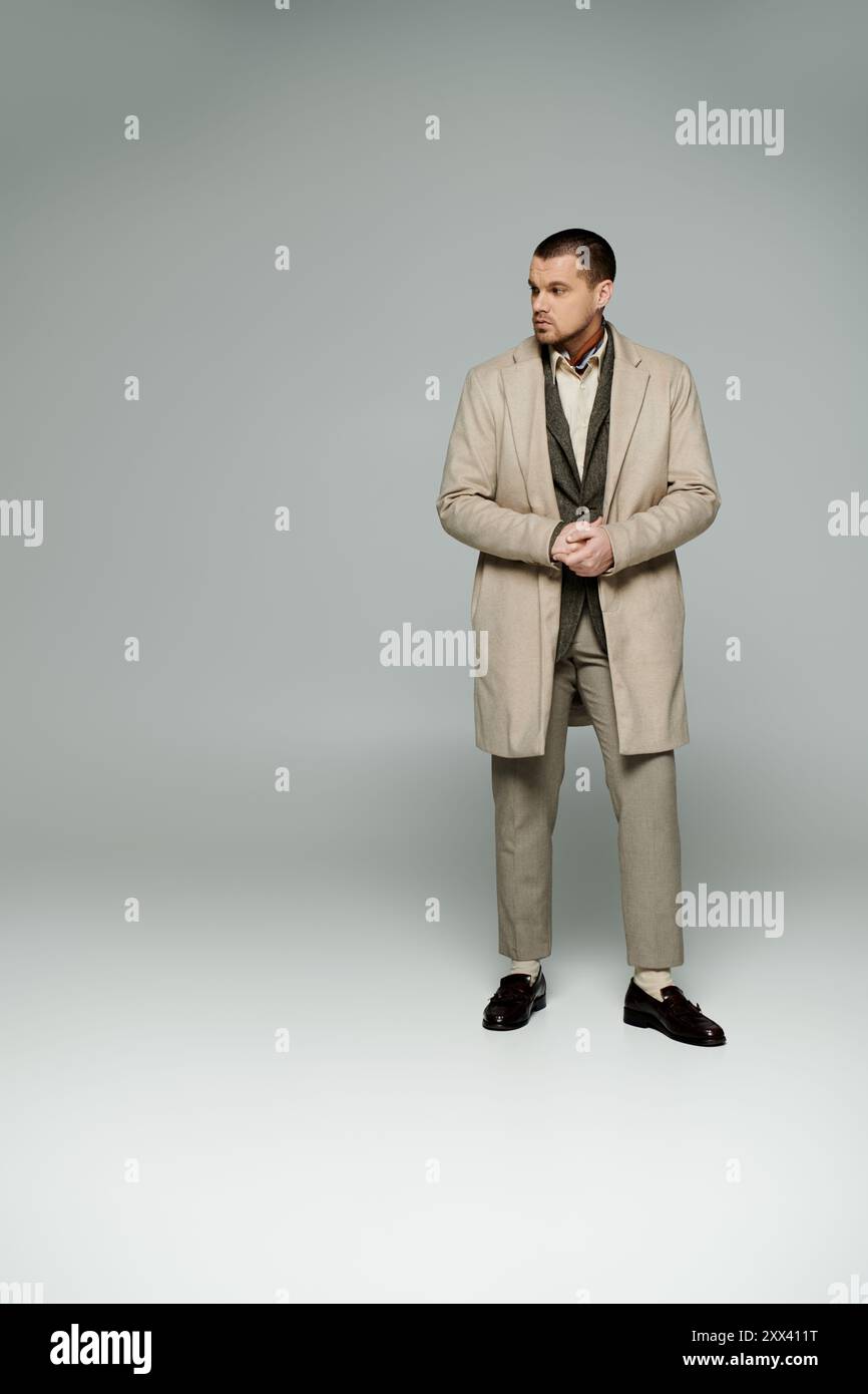 Stylish beige coat hi-res stock photography and images - Alamy