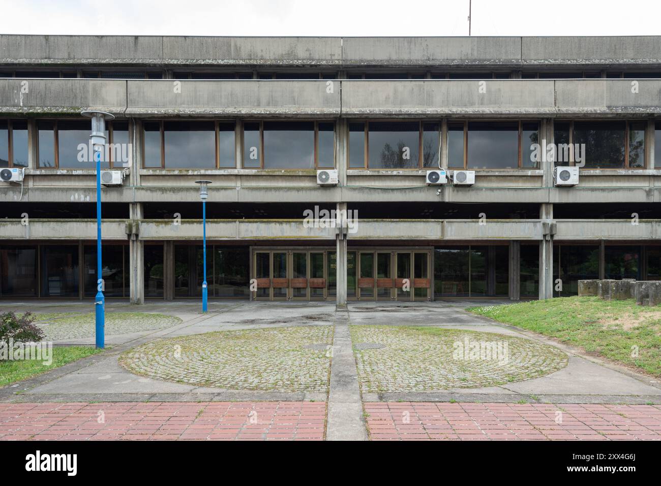 Exterior and entrance of the Faculty of Dramatic Arts in Blok 39 of New Belgrade. May 2024. Stock Photo