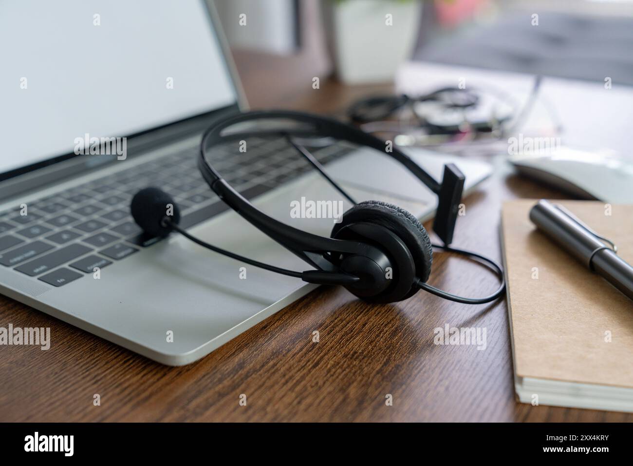 Silver colored laptop using hi-res stock photography and images - Alamy
