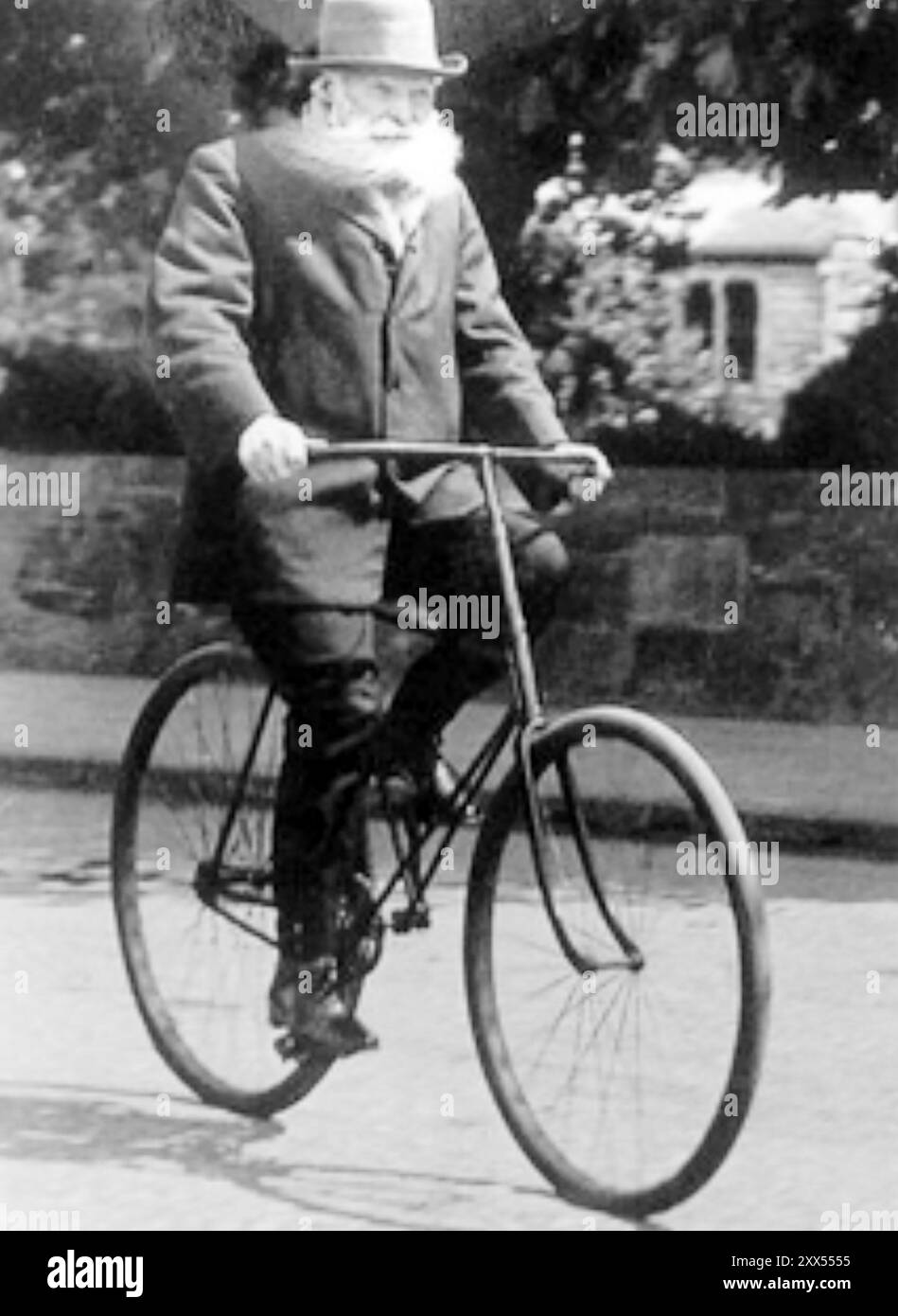 JOHN DUNLOP 1840-1921) Scottish-Irish inventor of the pneumatic tyre and founder of the Dunlop company.  Photo dated 1915. Stock Photo