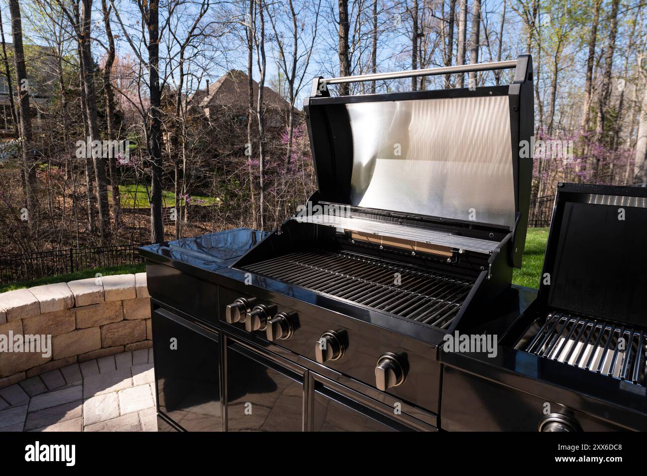 New garden grill hi-res stock photography and images - Alamy