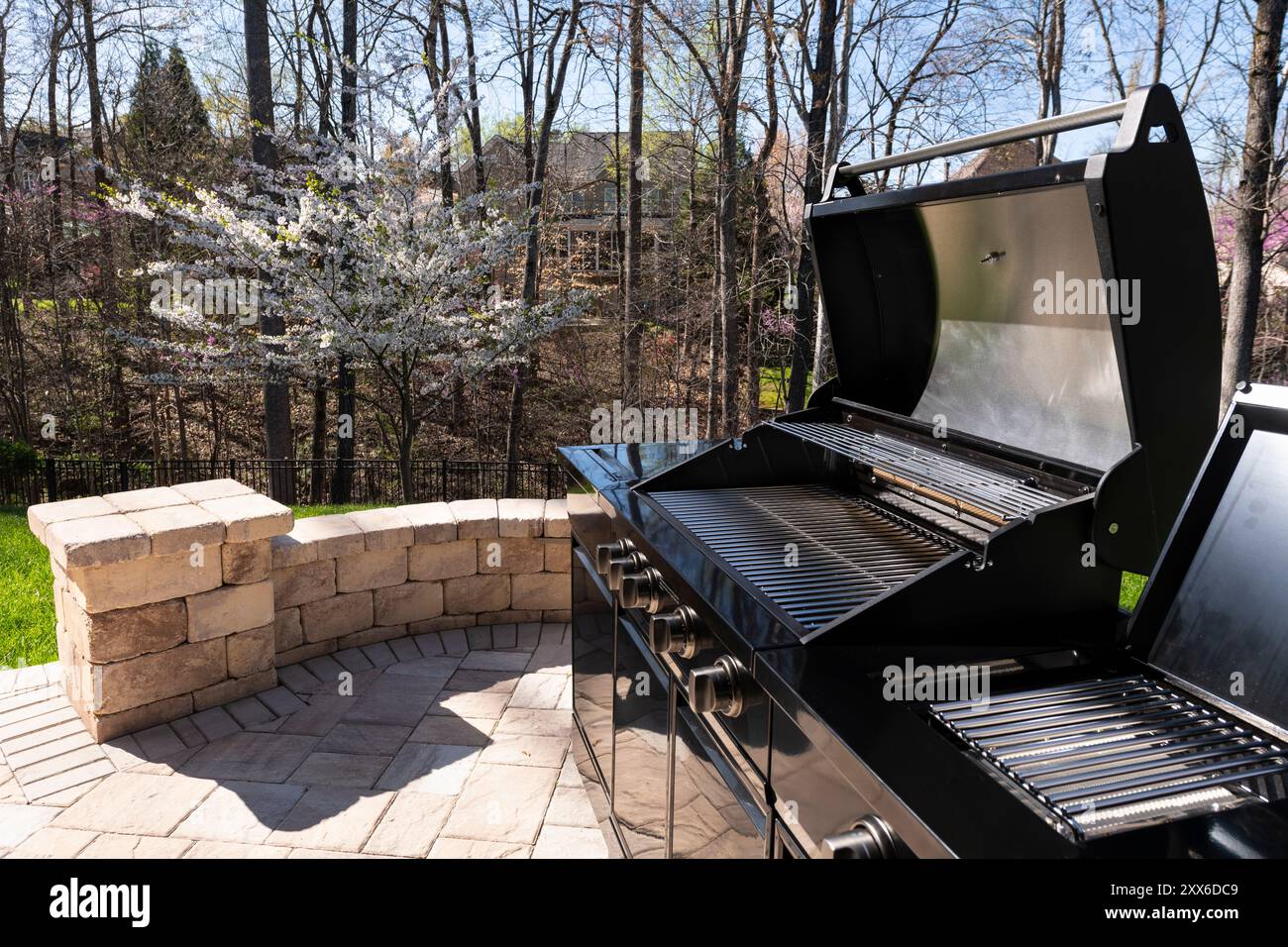New garden grill hi-res stock photography and images - Alamy