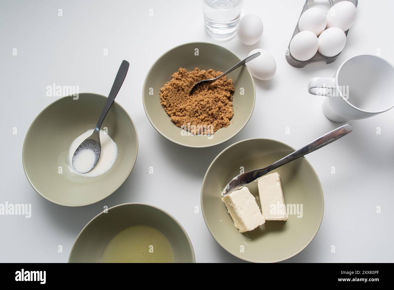 Basic ingredients hi-res stock photography and images - Alamy