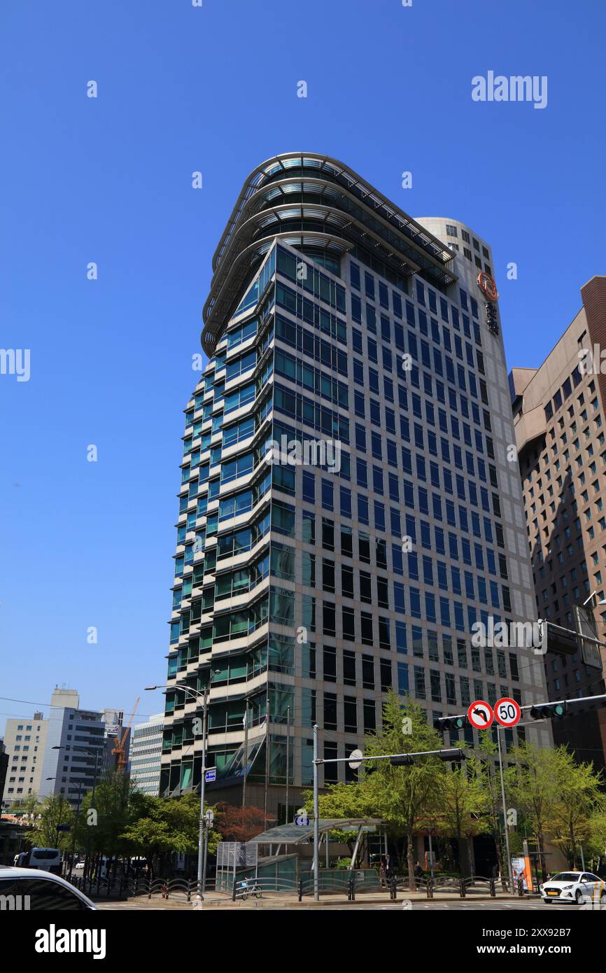 SEOUL, SOUTH KOREA - APRIL 9, 2023: Hanwha Building in downtown Seoul. Hanwha Group is a chaebol company present in industries of optics, explosives, Stock Photo