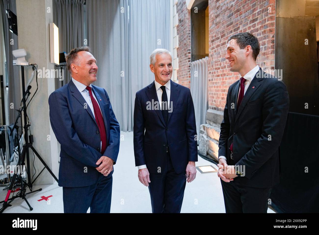 Ministry o hi-res stock photography and images - Alamy