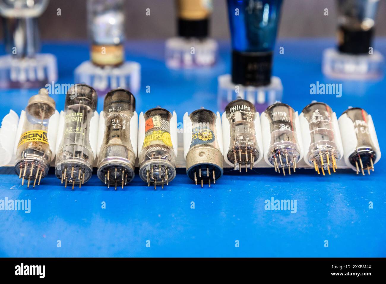 Miniwatt AX50 (Valve) TUBE LAMPE TSF Testé 47,5-47,5/49ma (Métrix U61B