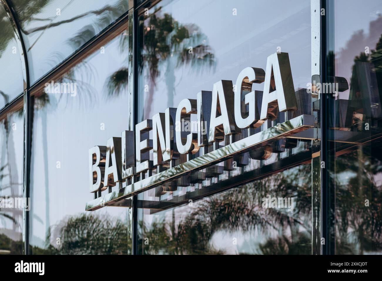 Balenciaga boutique france hotsell