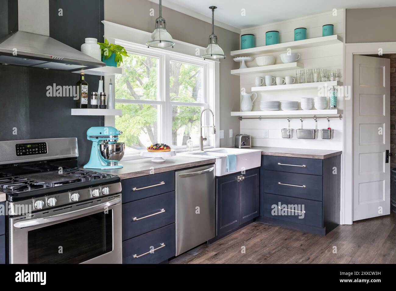 Large open kitchen blue hi res stock photography and images Alamy Large open kitchen blue hi res stock photography and images Alamy