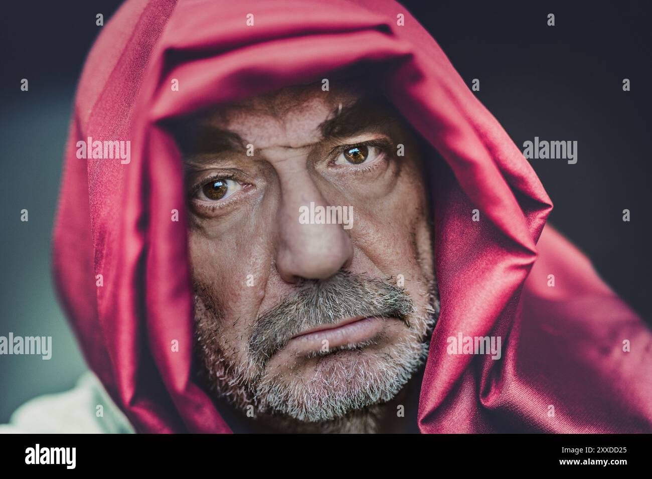Old man facing hi-res stock photography and images - Alamy