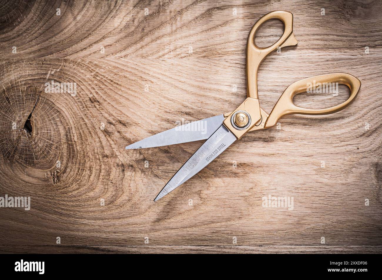Gold board hi-res stock photography and images - Alamy