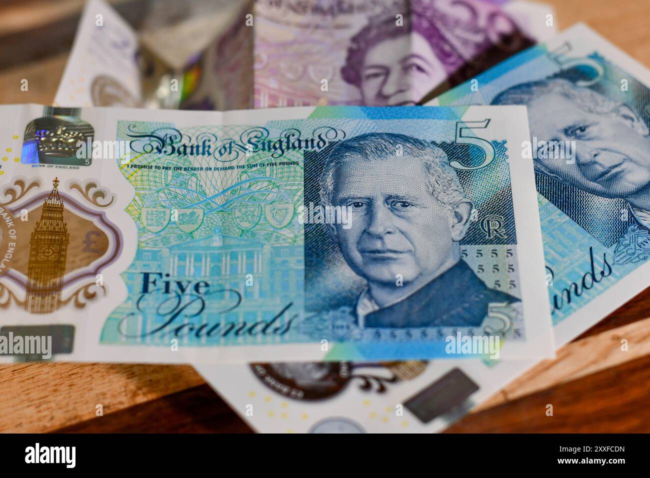 new £5 note Stock Photo - Alamy