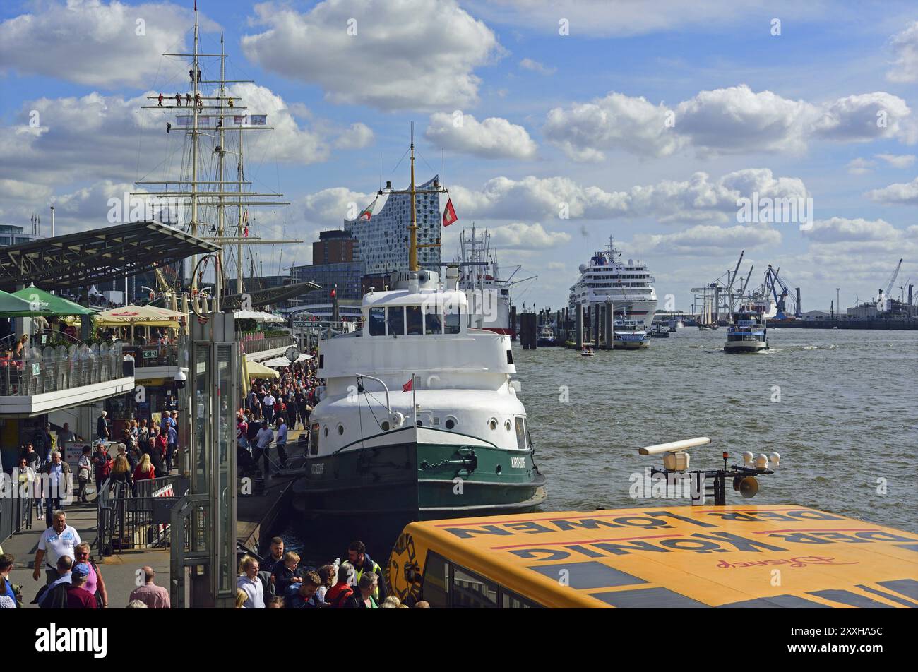Europe, Germany, Hanseatic City of Hamburg, Elbe, Elbe Philharmonic ...