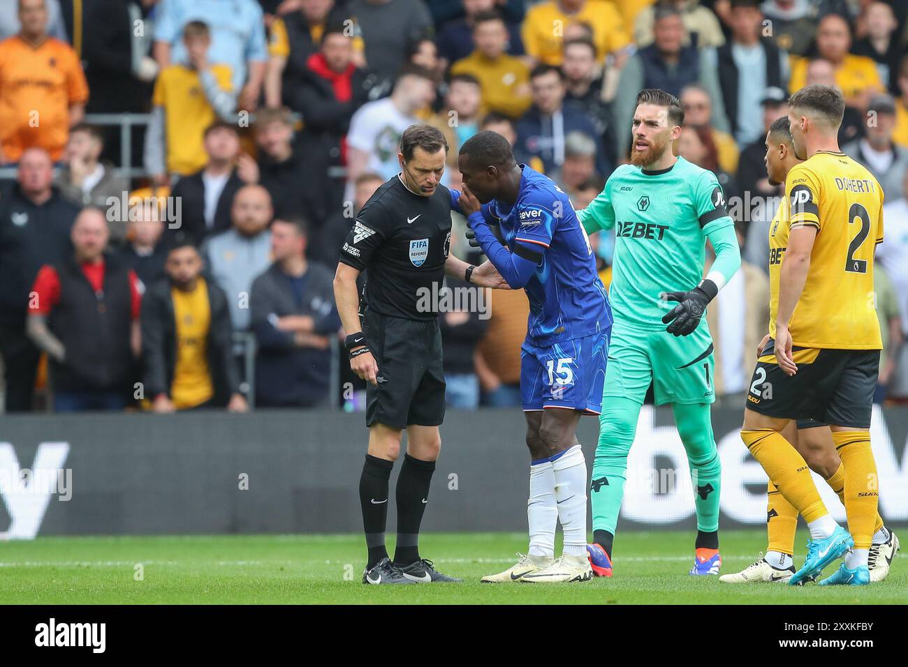 Everton v Chelsea: Injury news as Enzo Fernandez update issued