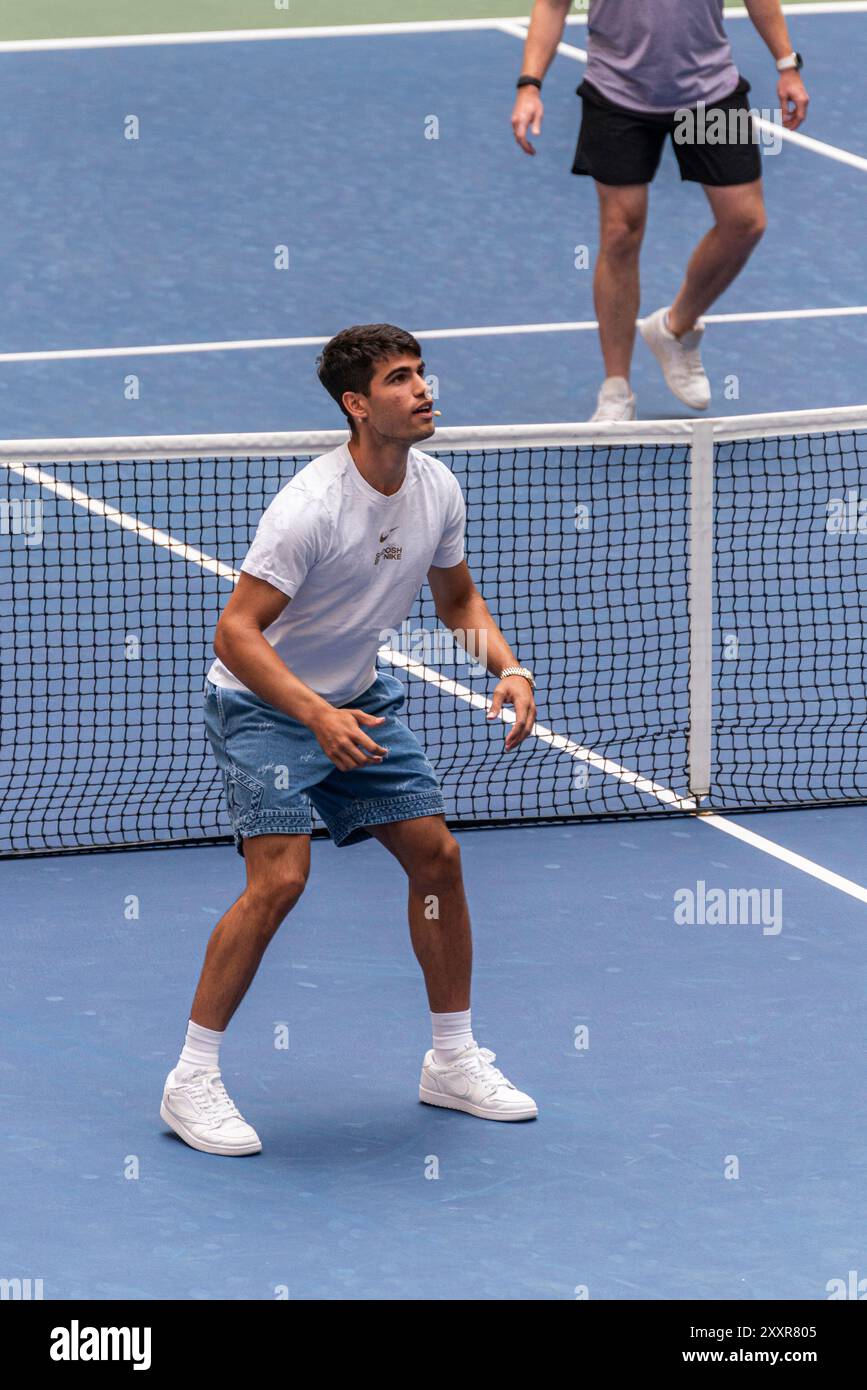 Flushing NY, USA. 24th Aug, 2024. US Open 2024 Arthur Ashe Kids’ Day - Carlos Alcaraz playing soccer tennis Stock Photo