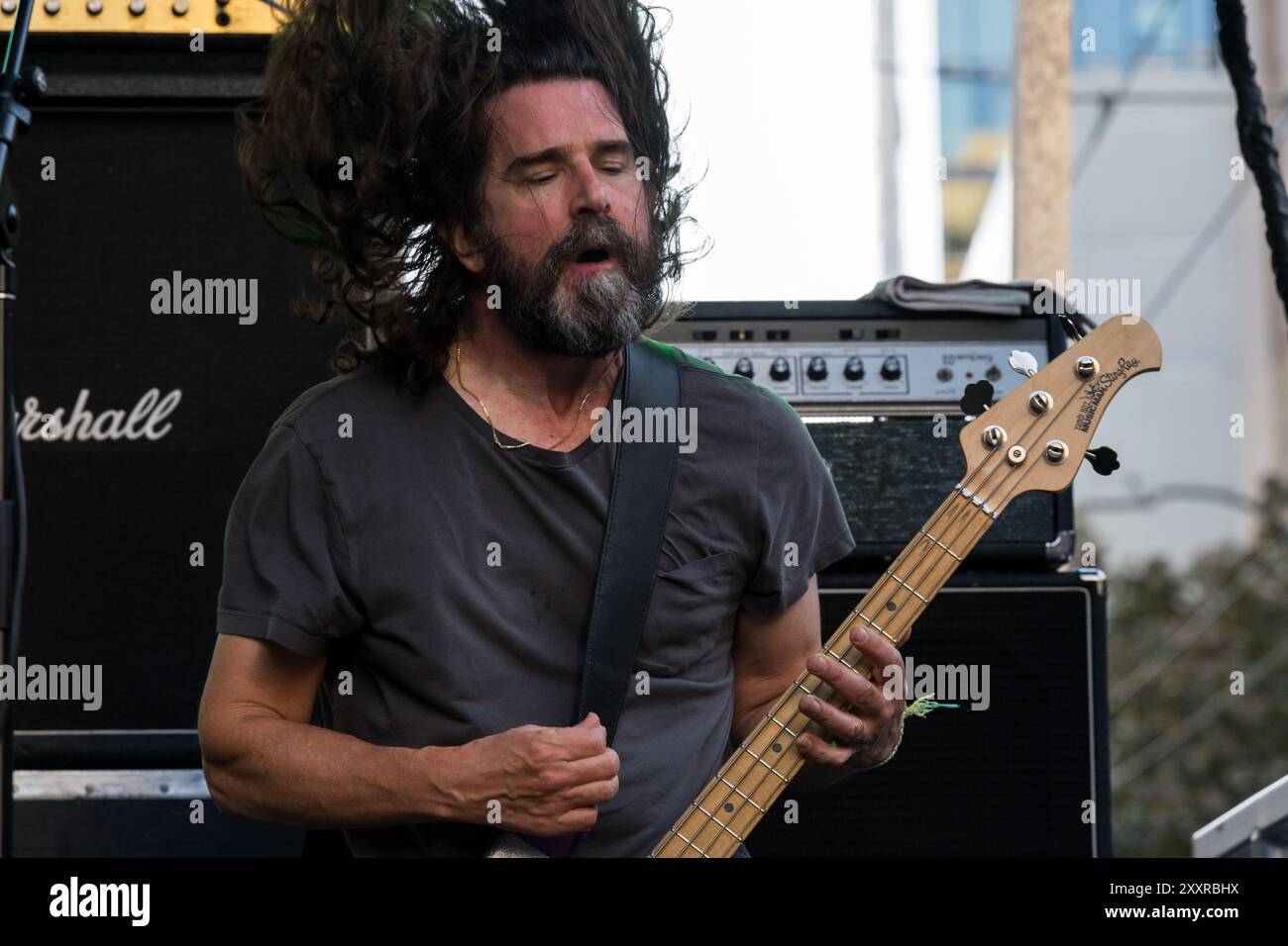 Dinosaur jr band hi-res stock photography and images - Alamy