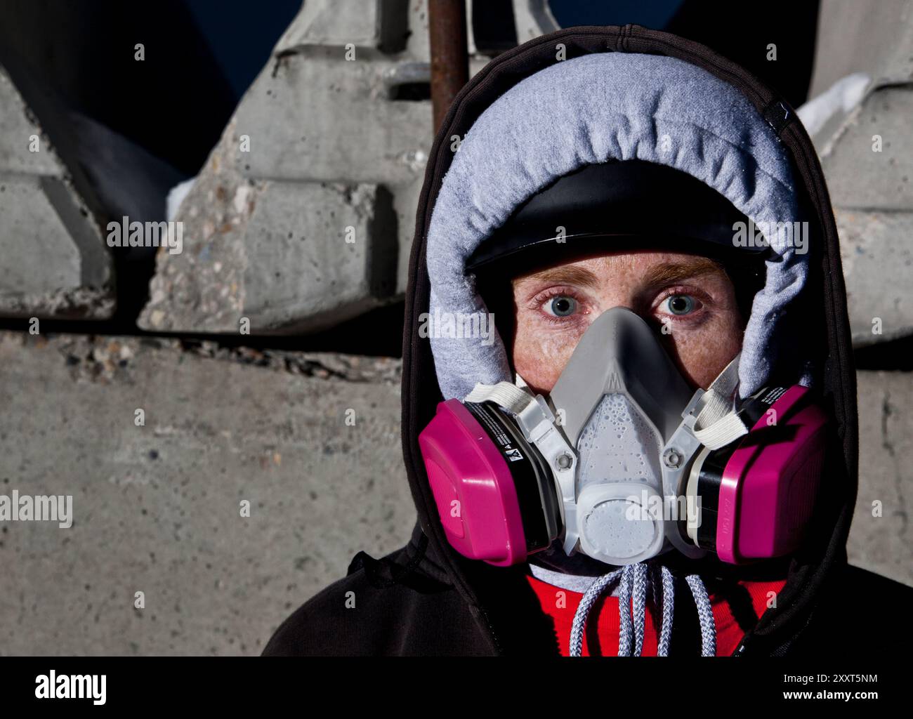 Respirator and concrete hi-res stock photography and images - Alamy