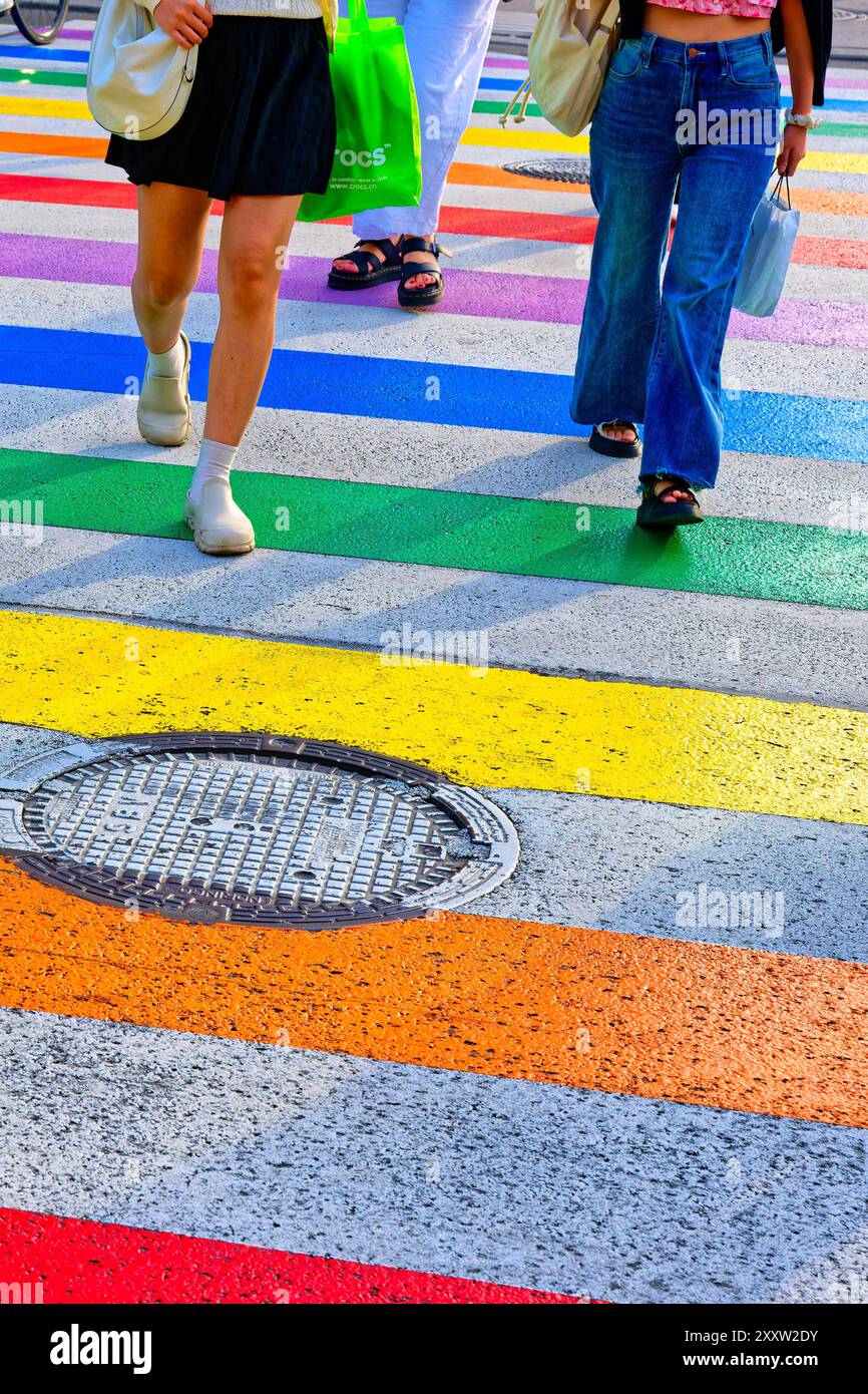 Regenbogenzebrastreifen Hi-res Stock Photography And Images - Alamy