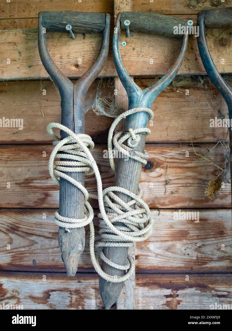 Old spade hi-res stock photography and images - Alamy