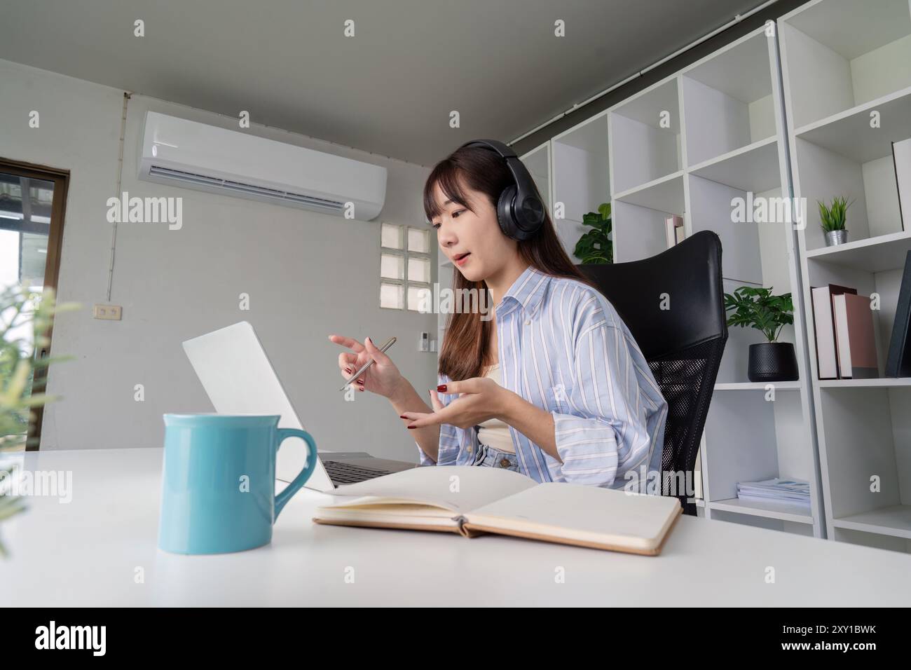 Engaging online learning hi res stock photography and images Alamy Engaging online learning hi res stock photography and images Alamy