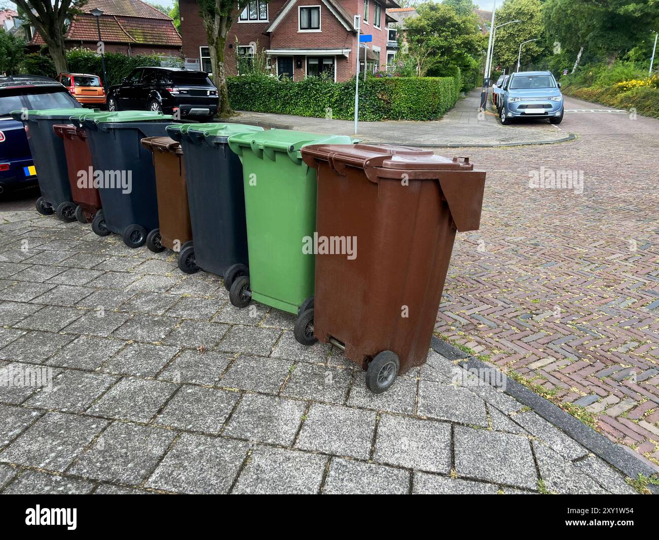 Various trash bins hi-res stock photography and images - Alamy