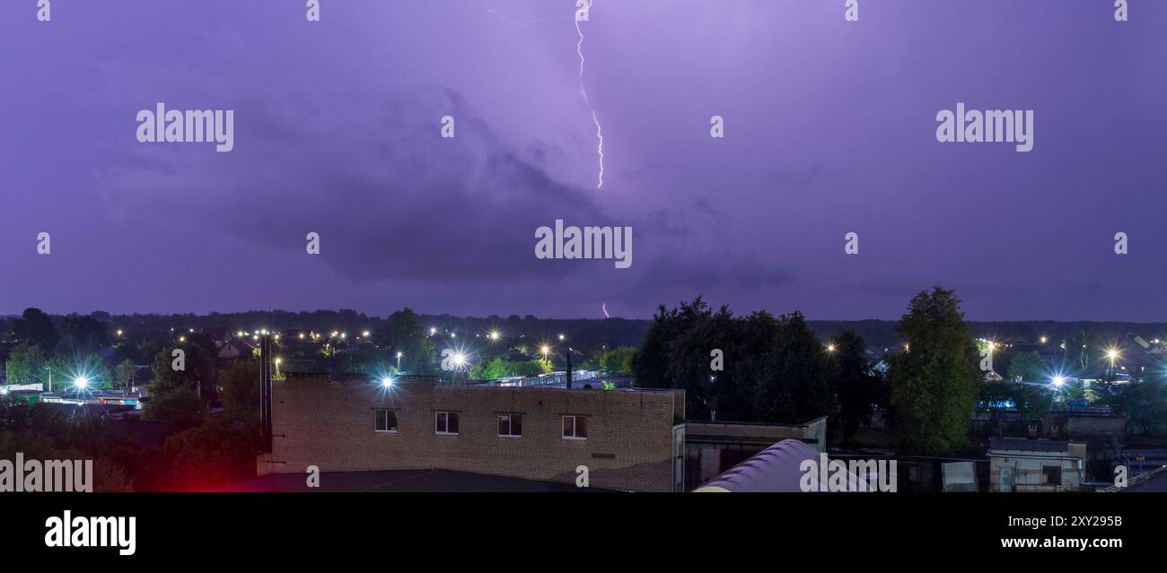 Shot of the lightning in the night sky Stock Photo - Alamy