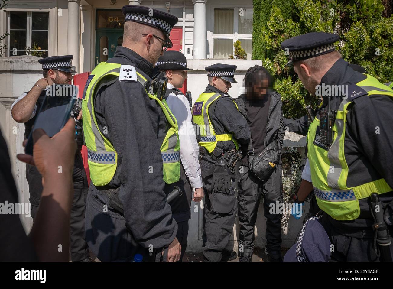 Notting hill carnival police 2024 hires stock photography and images
