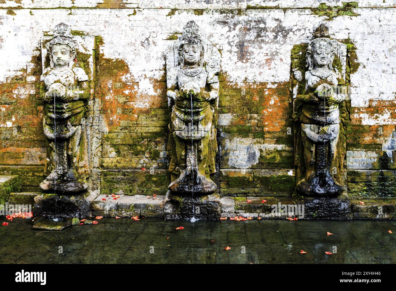 Fountain in ancient balinese temple, bali, indonesia Stock Photo - Alamy