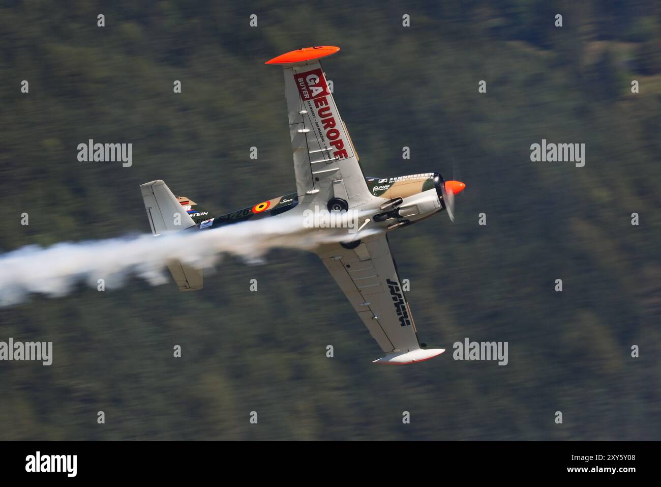 Dynamic speed display hi-res stock photography and images - Alamy