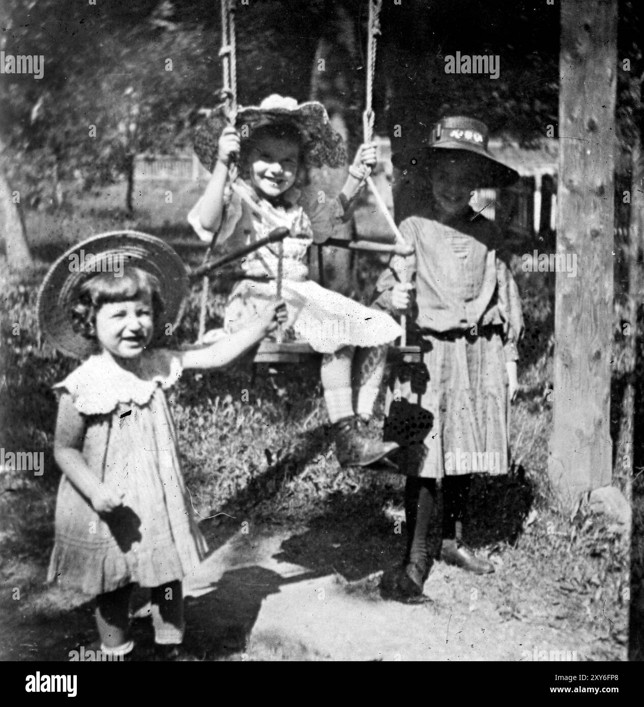 Jewish children playing Black and White Stock Photos Images Alamy