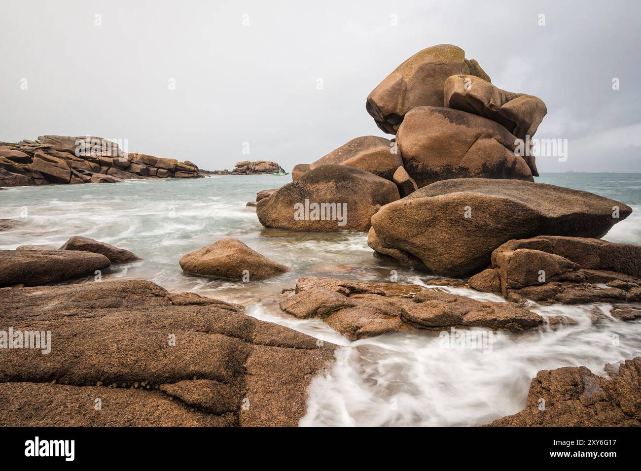 Atlantic coast in Brittany near Ploumanac?h Stock Photo - Alamy