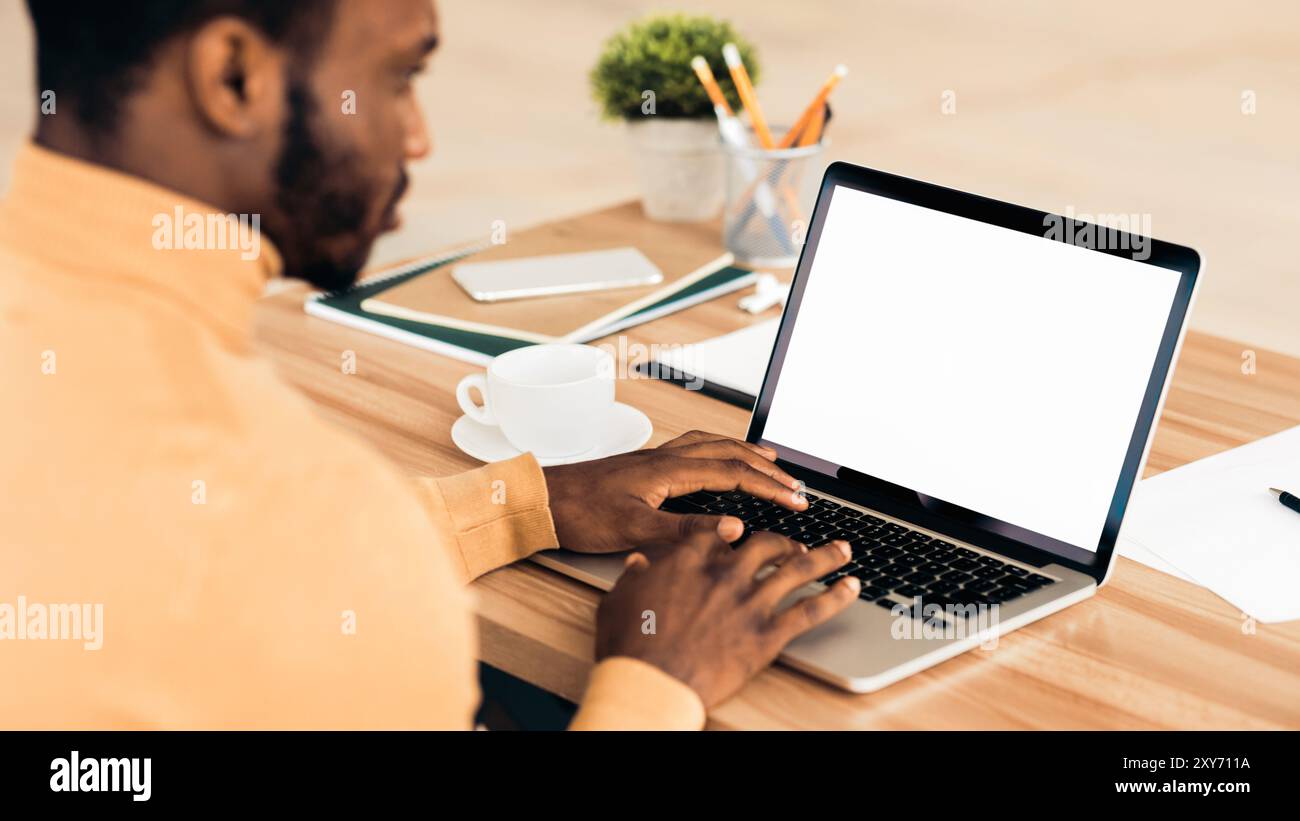 Trader writing report hi-res stock photography and images - Alamy