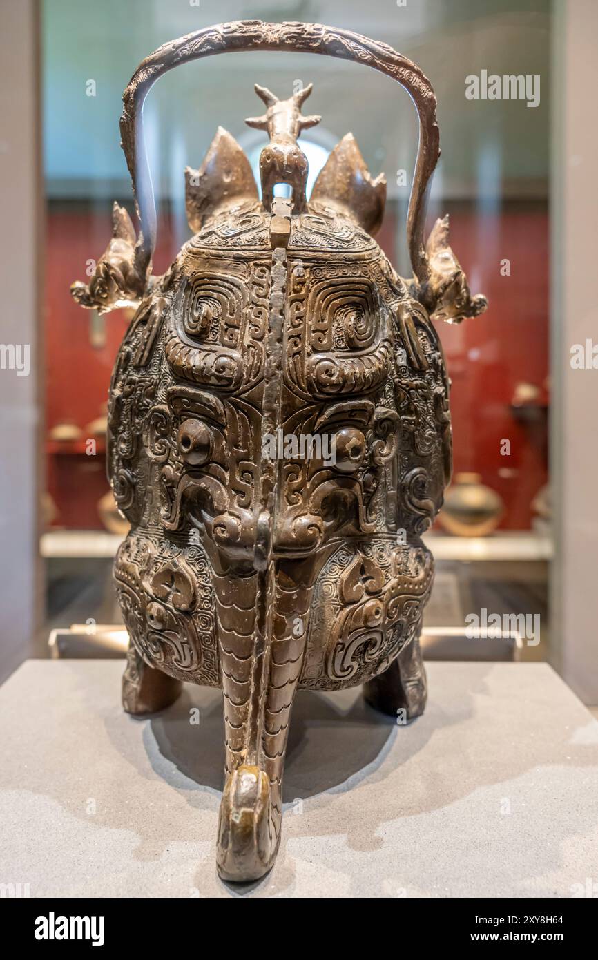 Paris, France - 07 20 2024: Cernuschi museum. You alcohol vase in the shape of a feline, known as The Tigress, Bronze, China Stock Photo