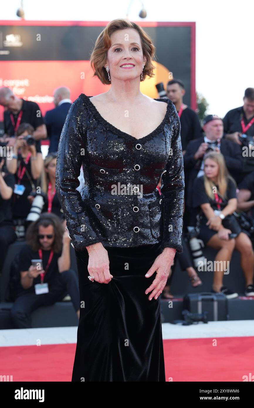 Sigourney weaver attends premiere hi-res stock photography and images ...
