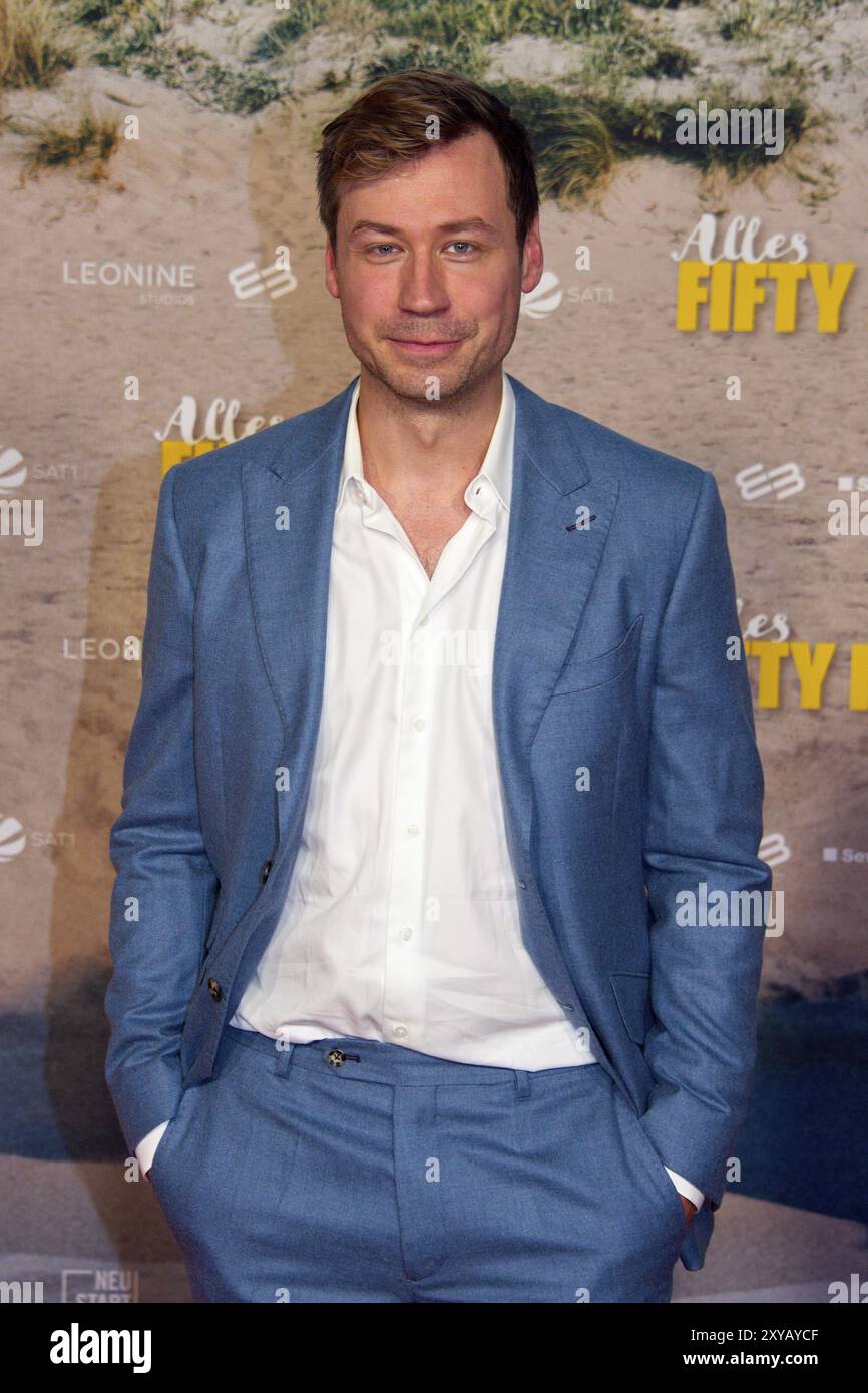 David Kross, ALLES FIFTY FIFTY, red carpet for the premiere, cinema in ...