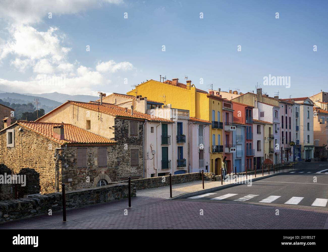 collioure-traditional-village-with-colorful-houses-on-the-south-of