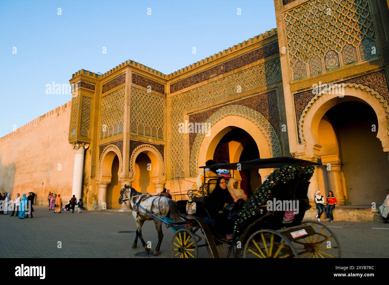 the-beautiful-bab-mansour-in-the-old-city-wall-of-meknes-morocco-stock