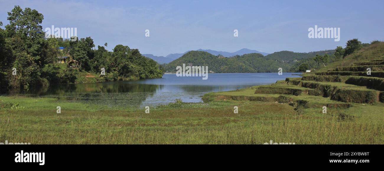 Lakes and tropical rainforests hi-res stock photography and images - Alamy