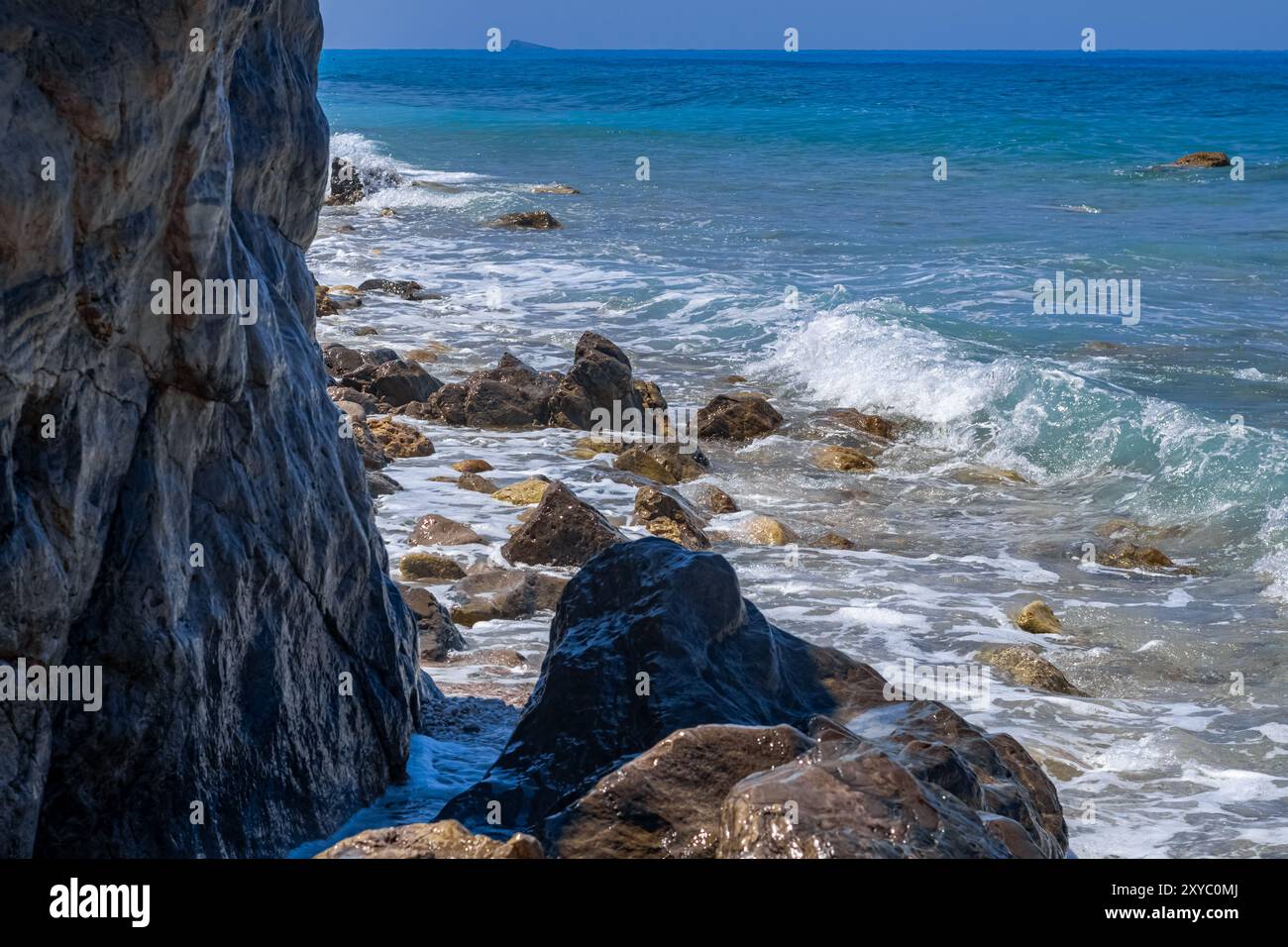 Wave action splash hi-res stock photography and images - Alamy