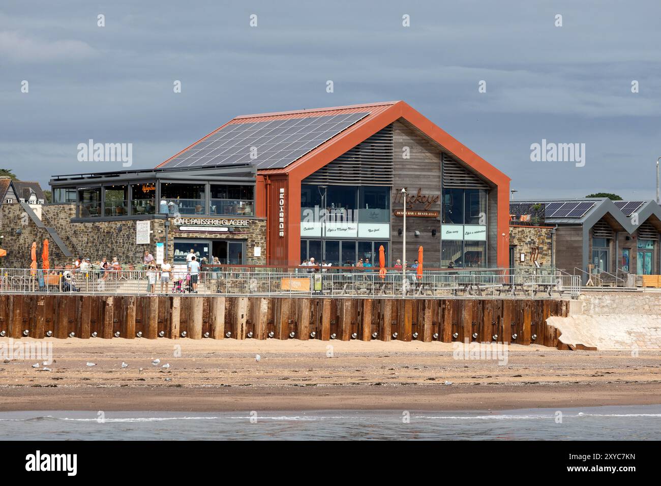 General view of  Micky's Beach Bar and resturant in Exmouth, Devon, UK. Exmouth is situated near the start of the jurassic Coastline, which runs from Stock Photo