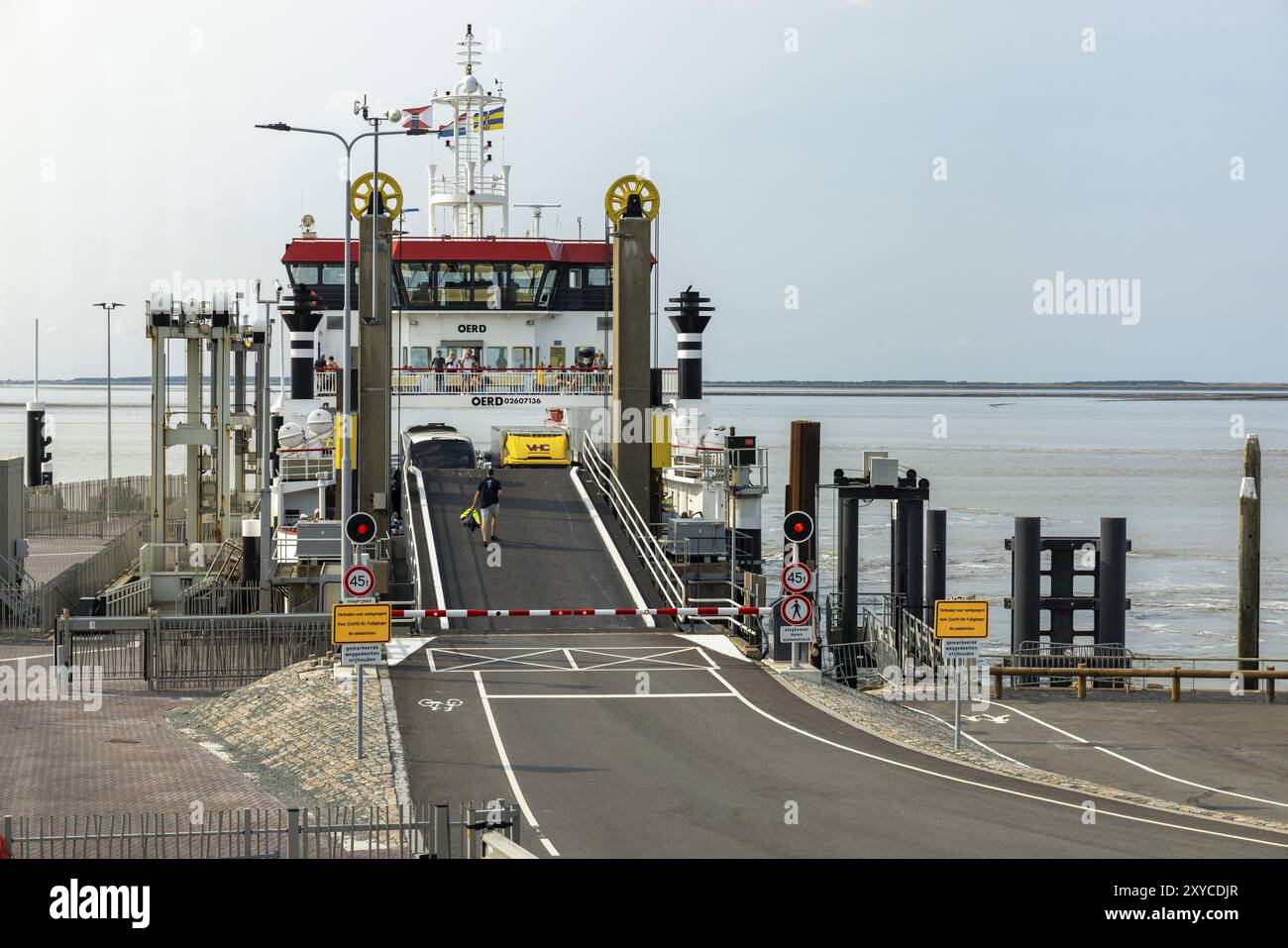 Empty ferry landing stage hi-res stock photography and images - Alamy